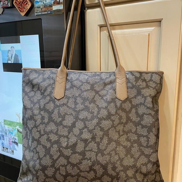 Yves Saint Laurent Patterned Gray and Tan Tote - Picture 4 of 13
